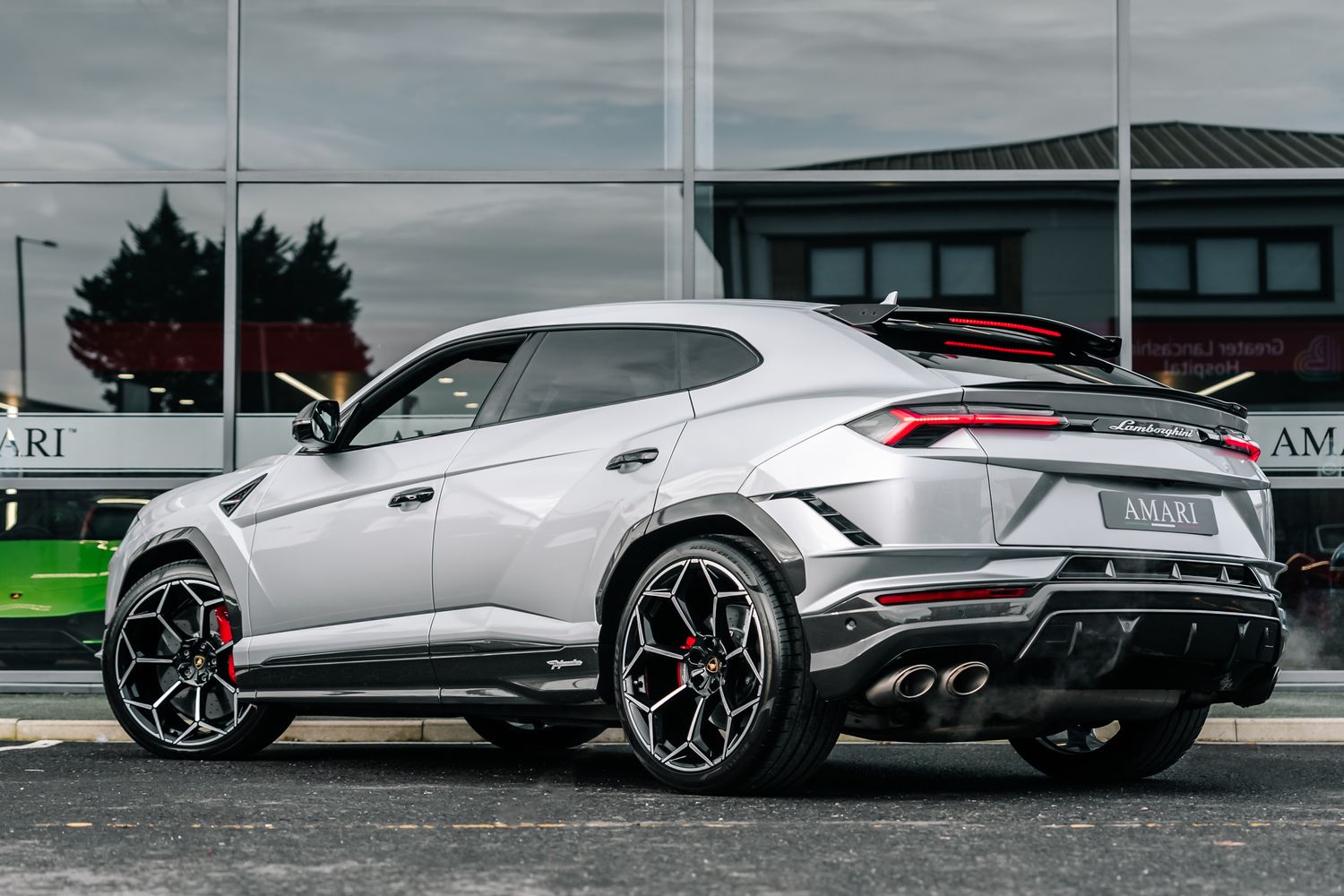 Lamborghini Urus Performante V8