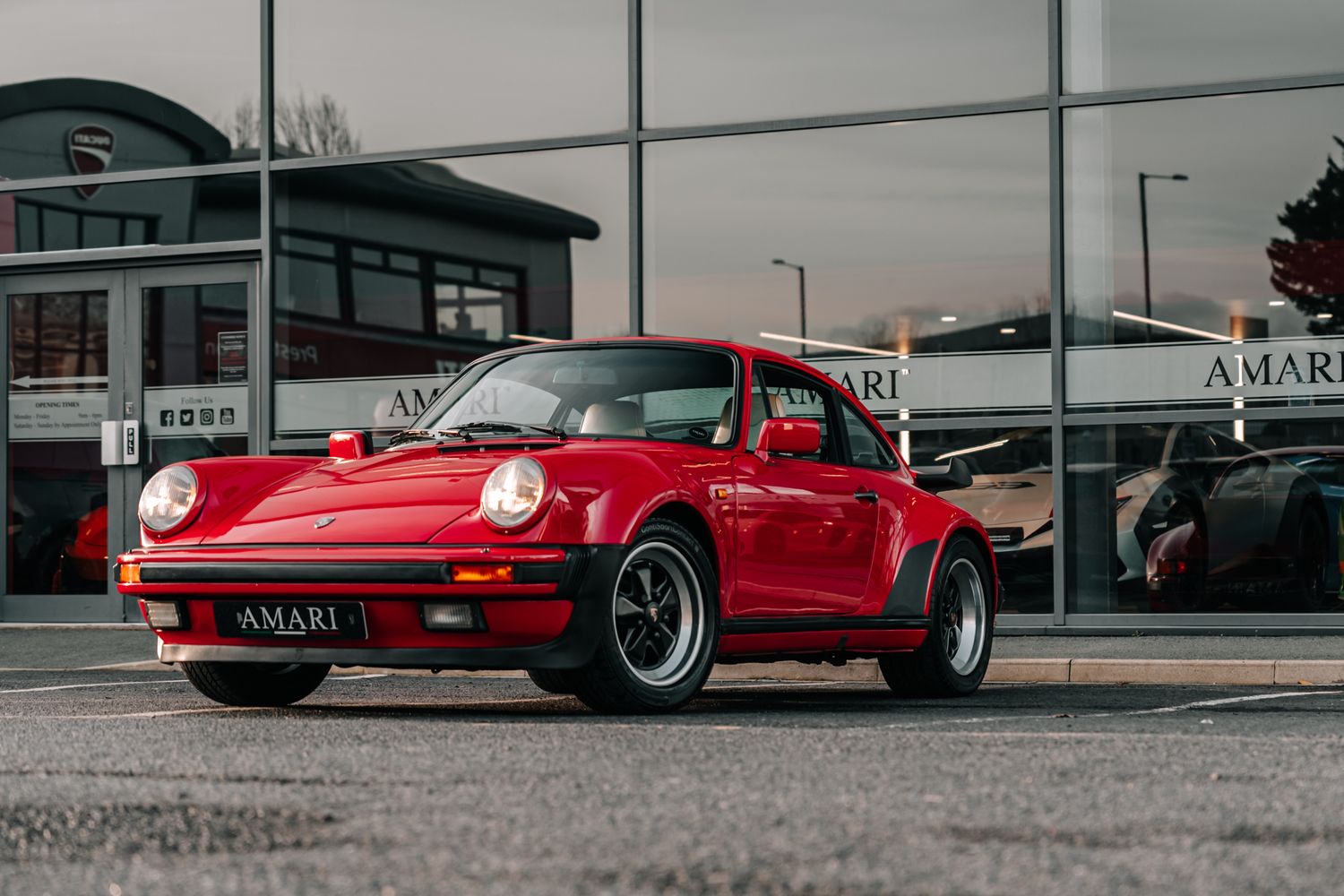 Porsche 911 Turbo 930 - 4 Speed Manual Gearbox