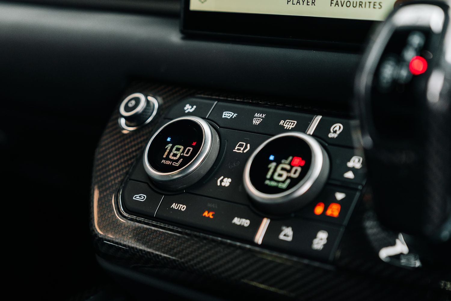 Land Rover Defender 110 D300 X-Dynamic HSE D MHEV - Motion R Design