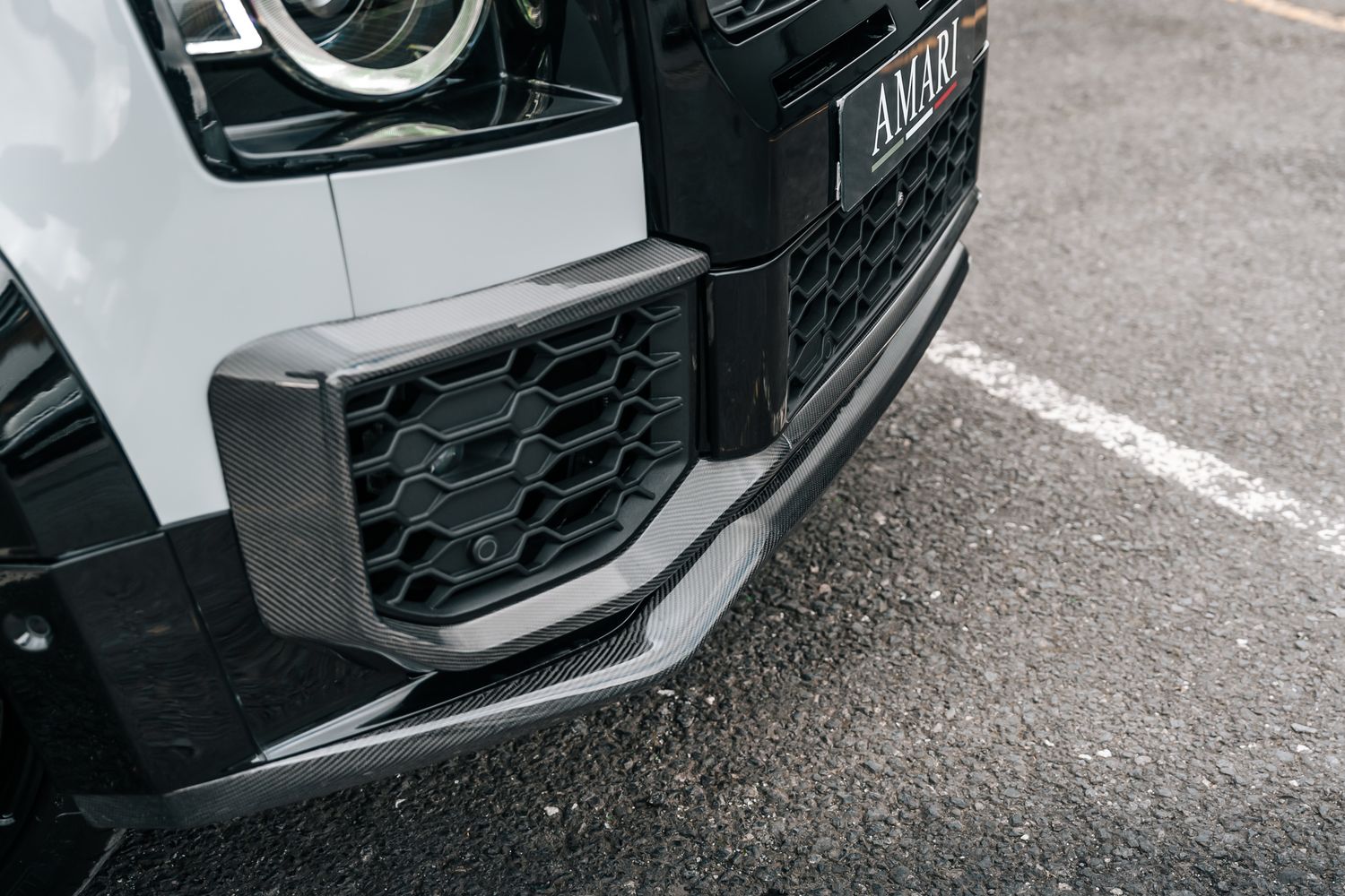 Land Rover Defender 110 D300 X-Dynamic HSE D MHEV - Motion R Design
