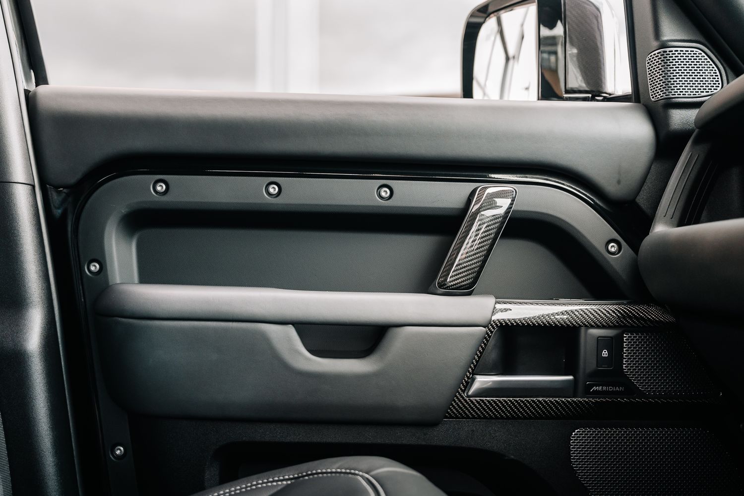 Land Rover Defender 110 D300 X-Dynamic HSE D MHEV - Motion R Design