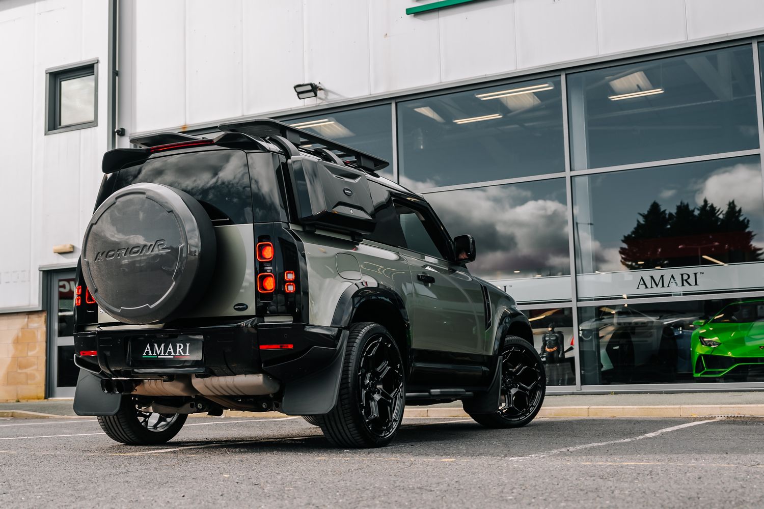 Land Rover Defender 90 D200 Hard Top D MHEV SWB - Motion R Design