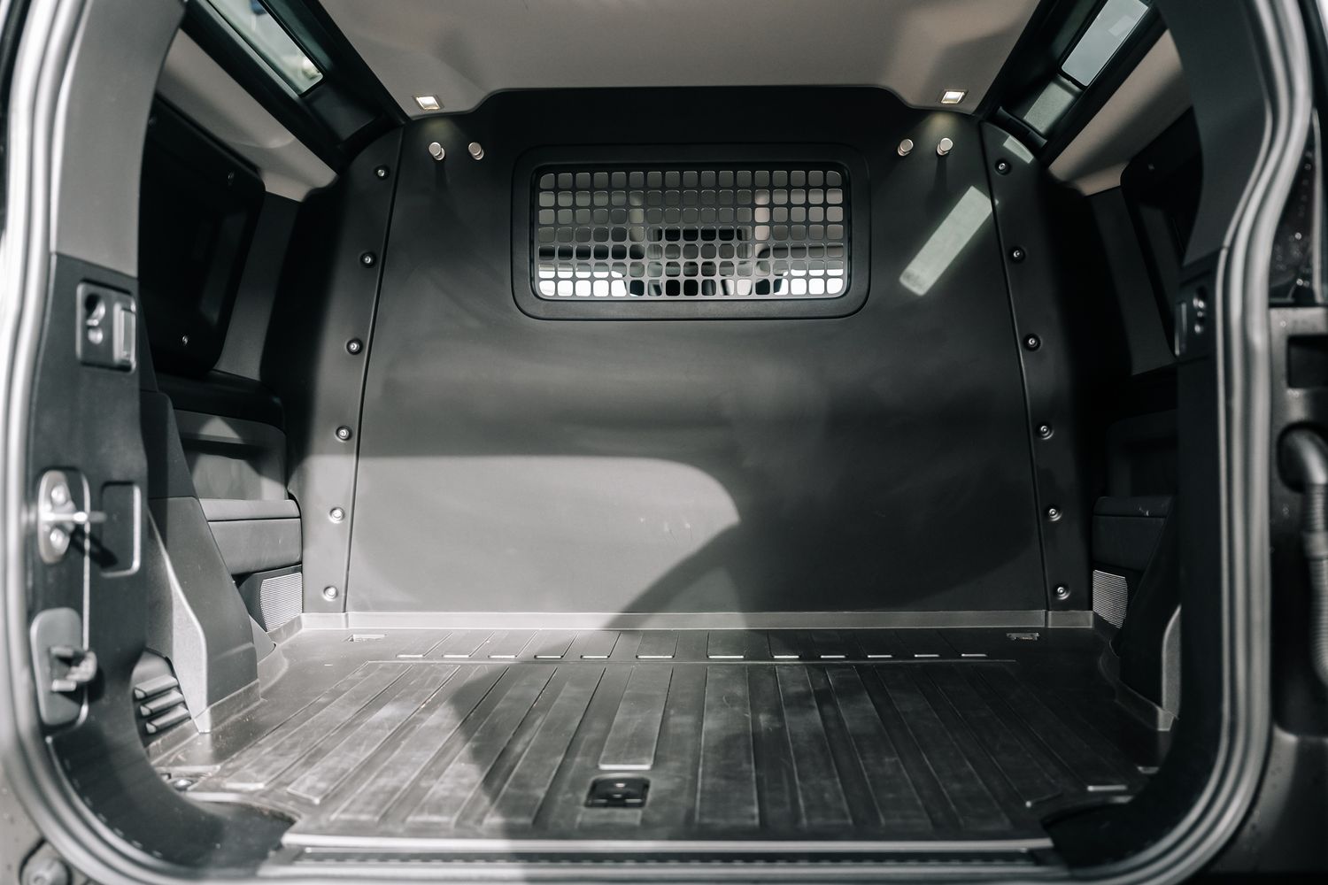 Land Rover Defender 90 D200 Hard Top D MHEV SWB - Motion R Design