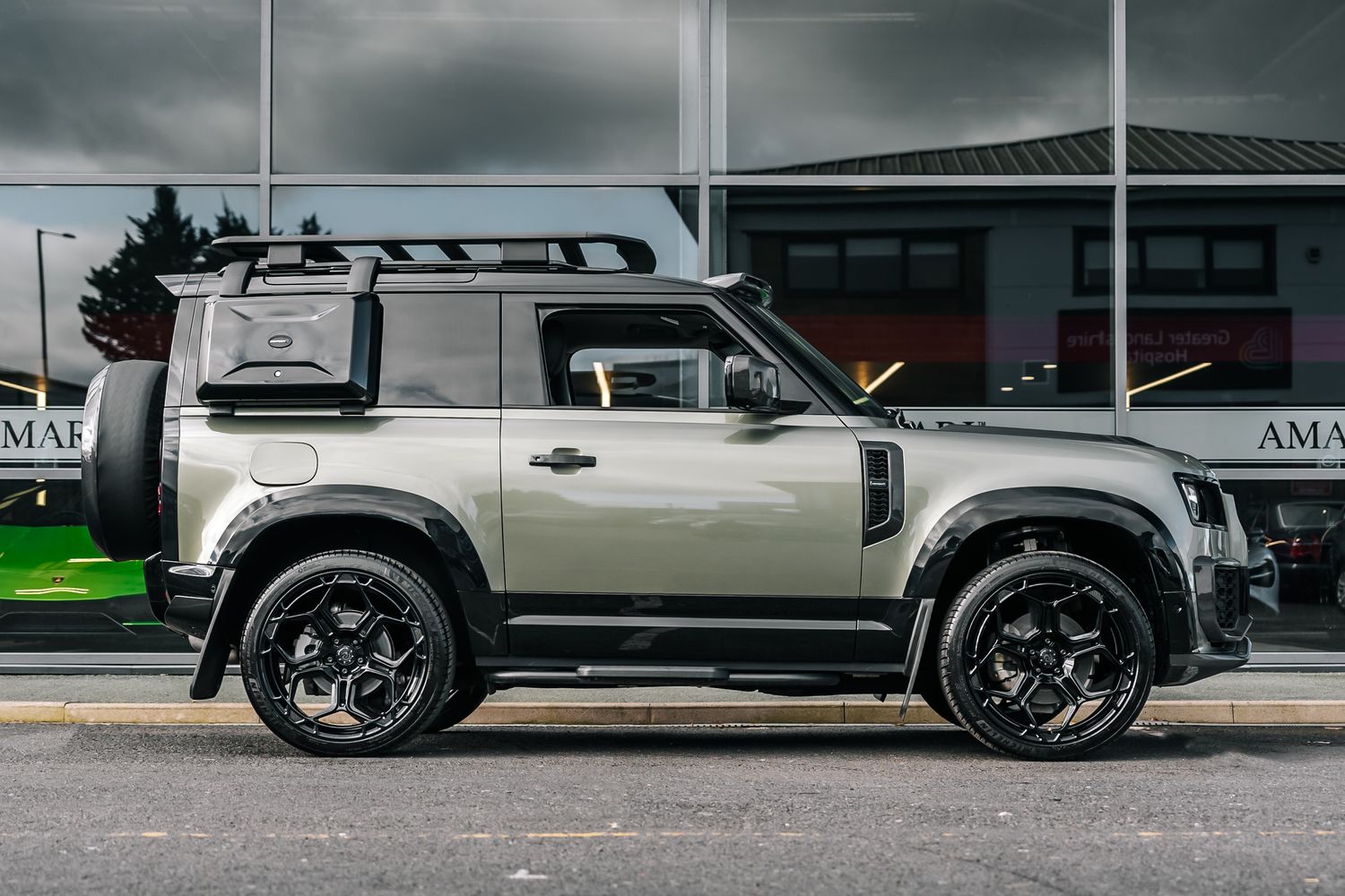 Land Rover Defender 90 D200 Hard Top D MHEV SWB - Motion R Design