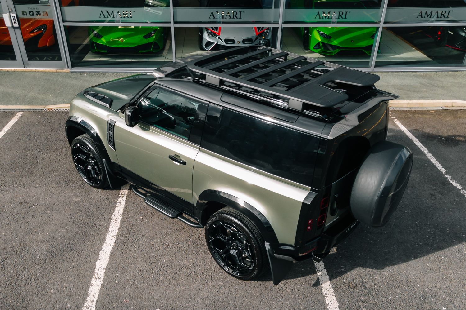Land Rover Defender 90 D200 Hard Top D MHEV SWB - Motion R Design
