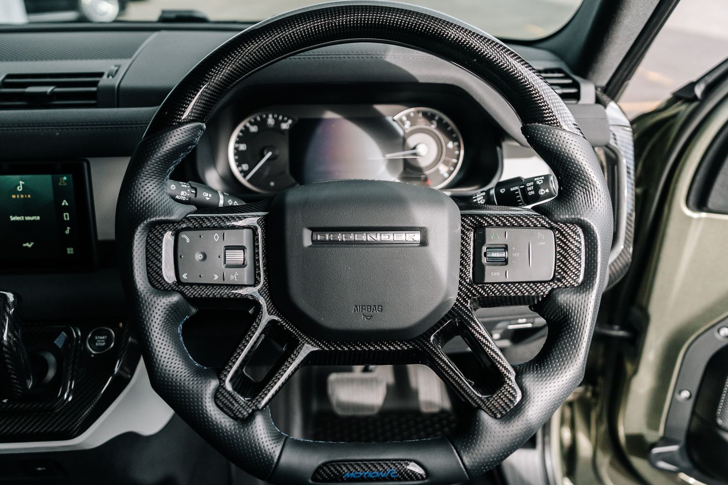 Land Rover Defender 90 D200 Hard Top D MHEV SWB - Motion R Design