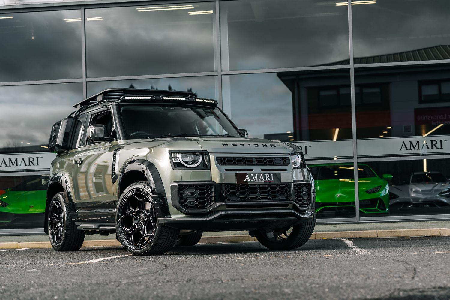 Land Rover Defender 90 D200 Hard Top D MHEV SWB - Motion R Design
