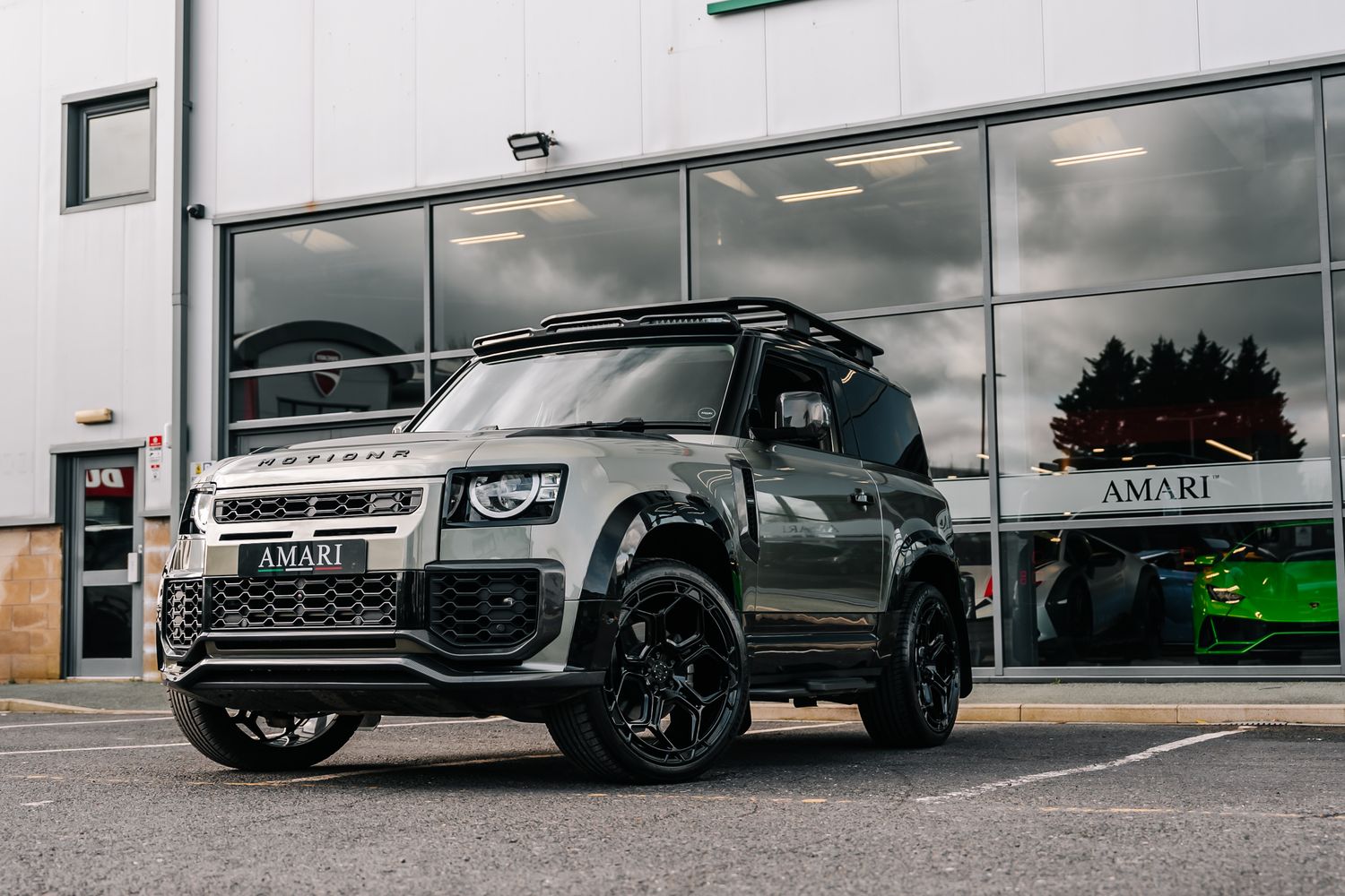 Land Rover Defender 90 D200 Hard Top D MHEV SWB - Motion R Design