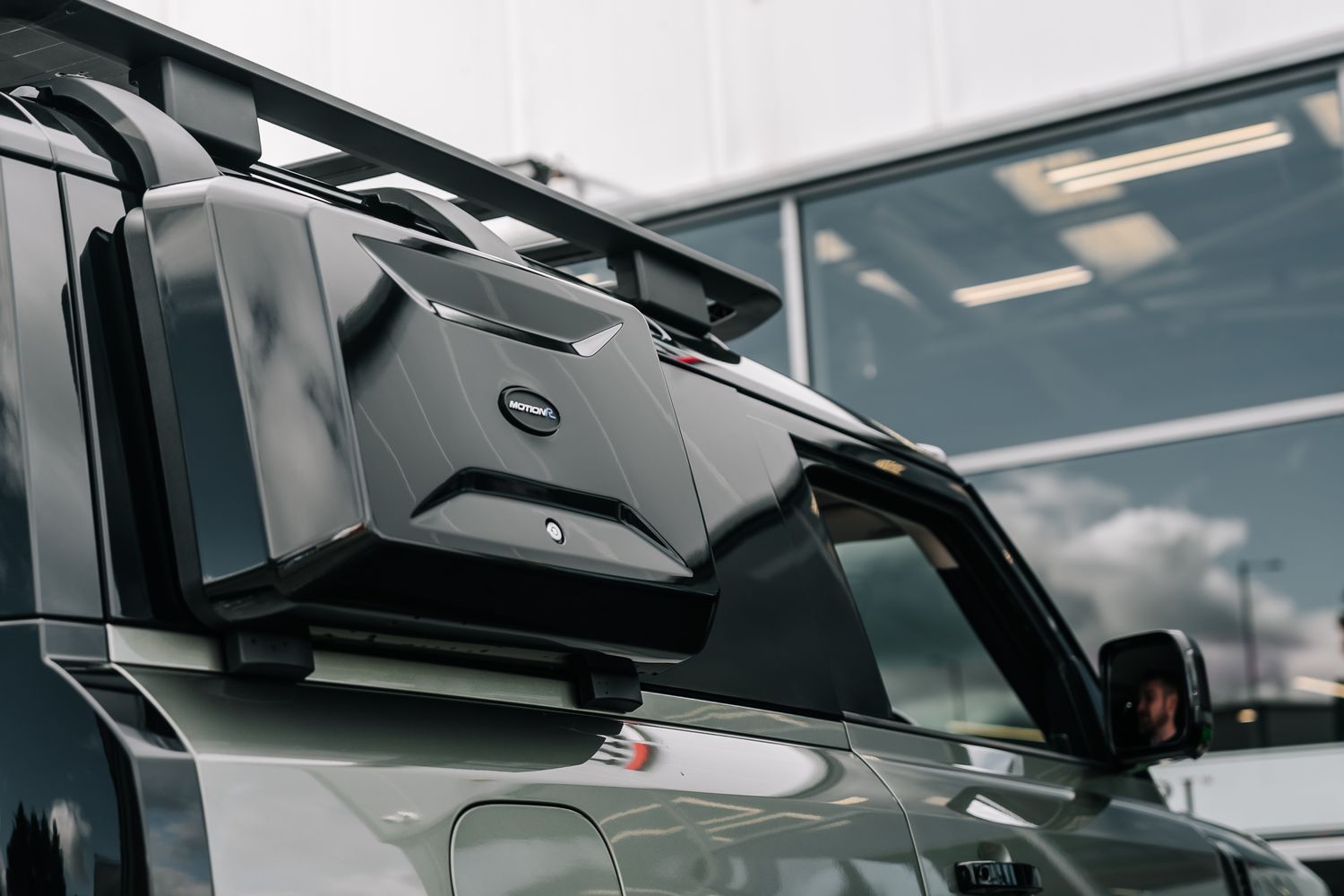 Land Rover Defender 90 D200 Hard Top D MHEV SWB - Motion R Design