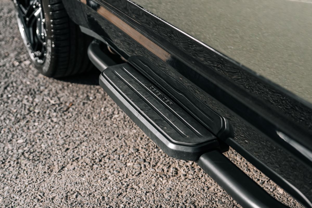 Land Rover Defender 90 D200 Hard Top D MHEV SWB - Motion R Design