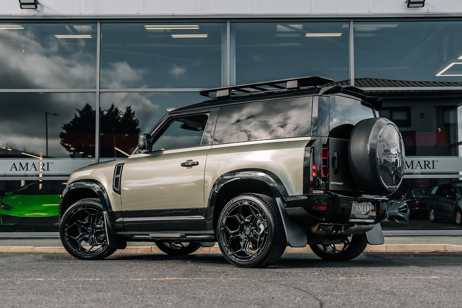 Land Rover Defender 90 D200 Hard Top D MHEV SWB - Motion R Design