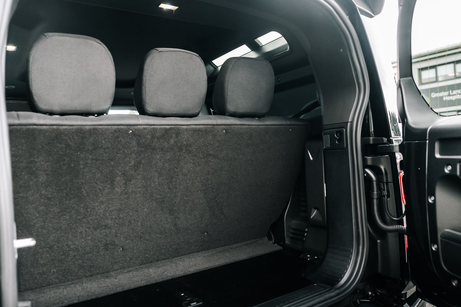 Land Rover Defender 90 D250 Hard Top SE D MHEV - Motion R Design