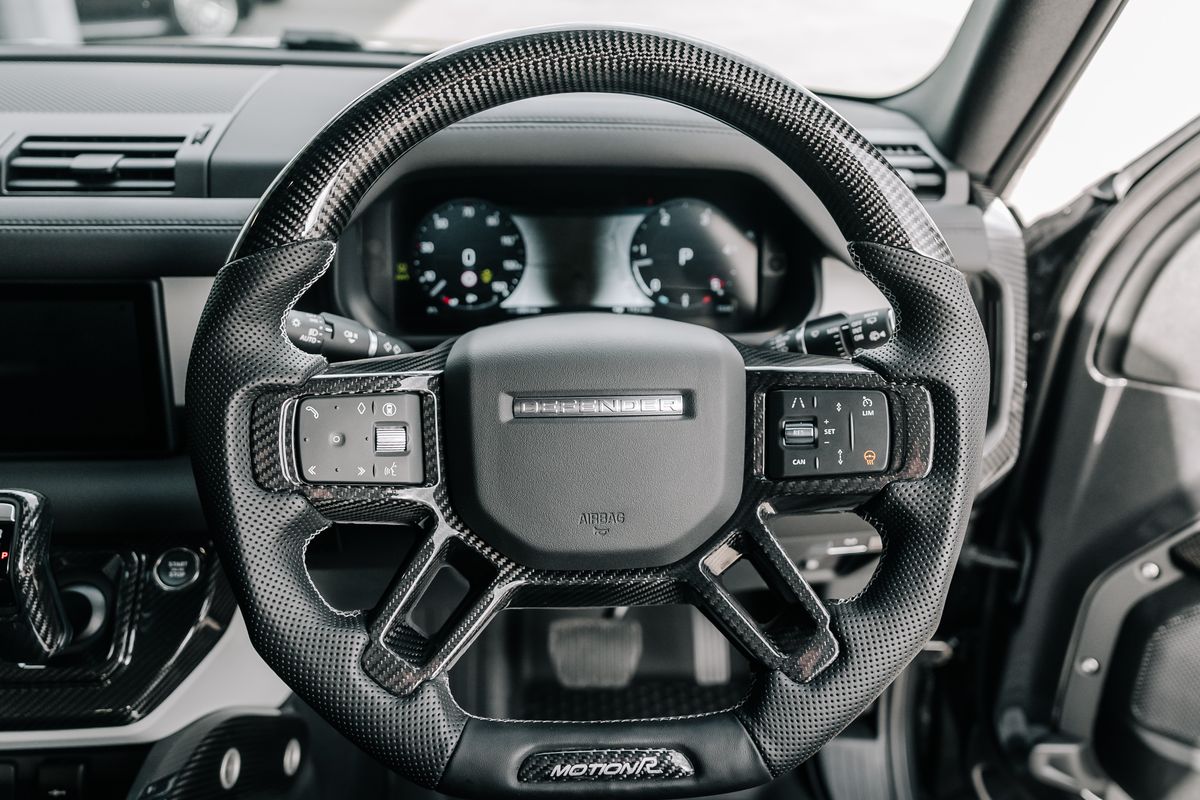 Land Rover Defender 90 D250 Hard Top SE D MHEV - Motion R Design