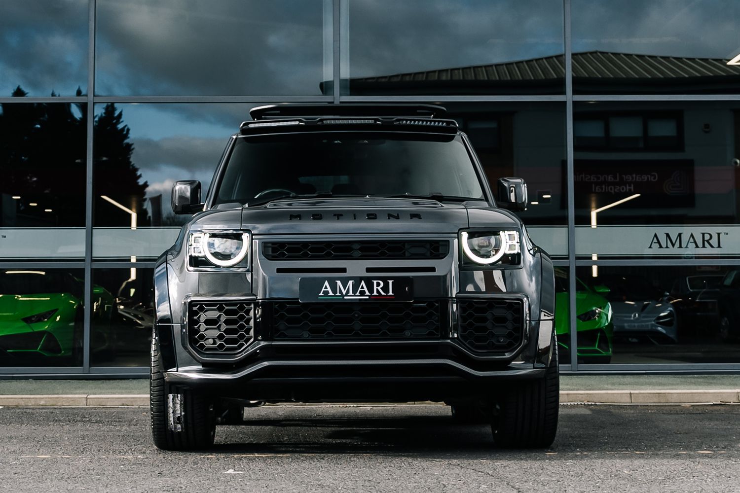 Land Rover Defender 90 D250 Hard Top SE D MHEV - Motion R Design