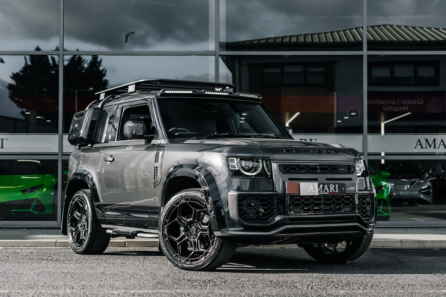 Land Rover Defender 90 D250 Hard Top SE D MHEV - Motion R Design