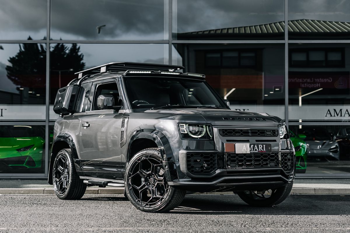 Land Rover Defender 90 D250 Hard Top SE D MHEV - Motion R Design