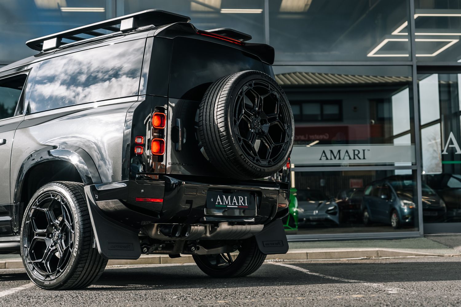 Land Rover Defender 90 D250 Hard Top SE D MHEV - Motion R Design