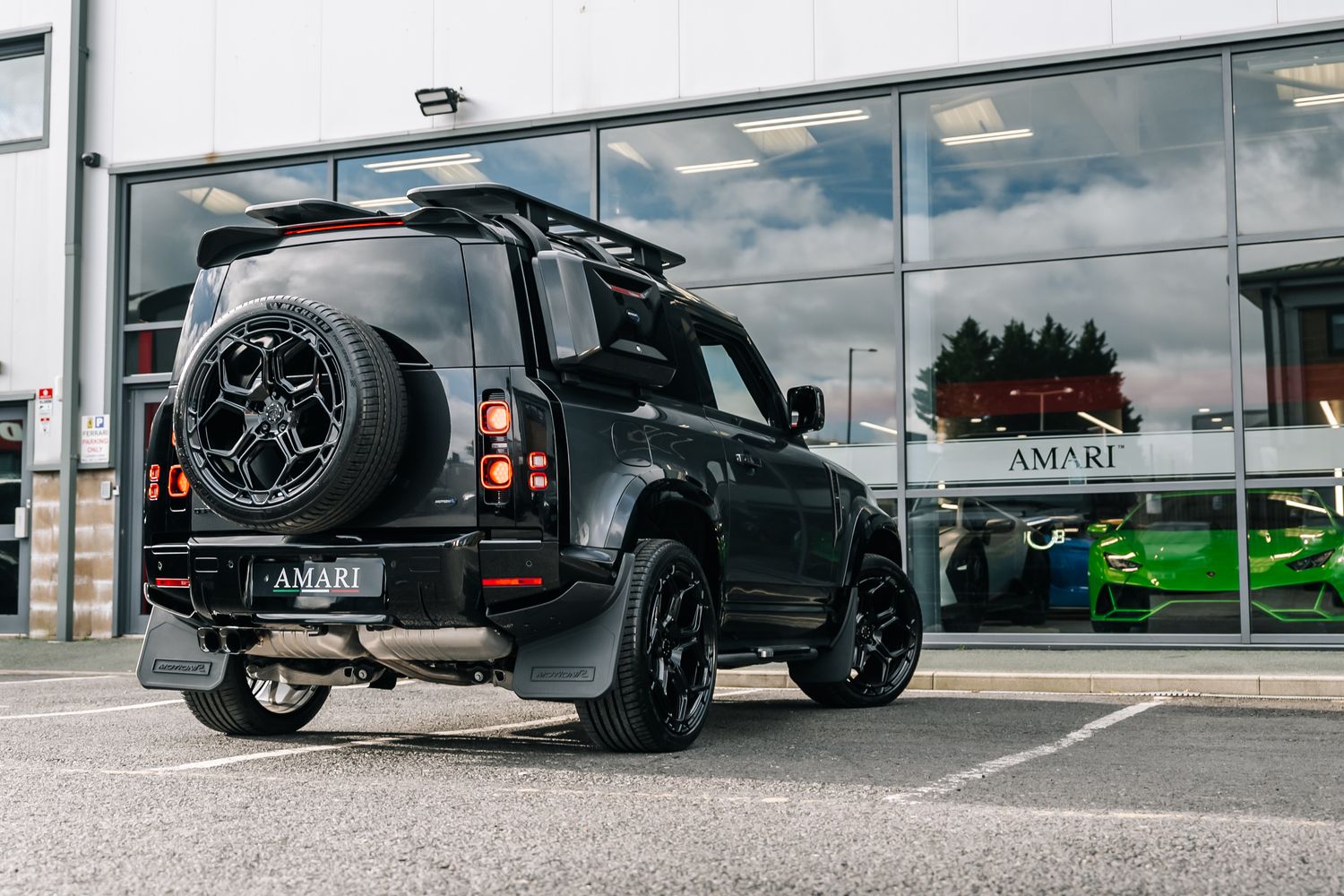 Land Rover Defender 90 D250 Hard Top SE D MHEV - Motion R Design