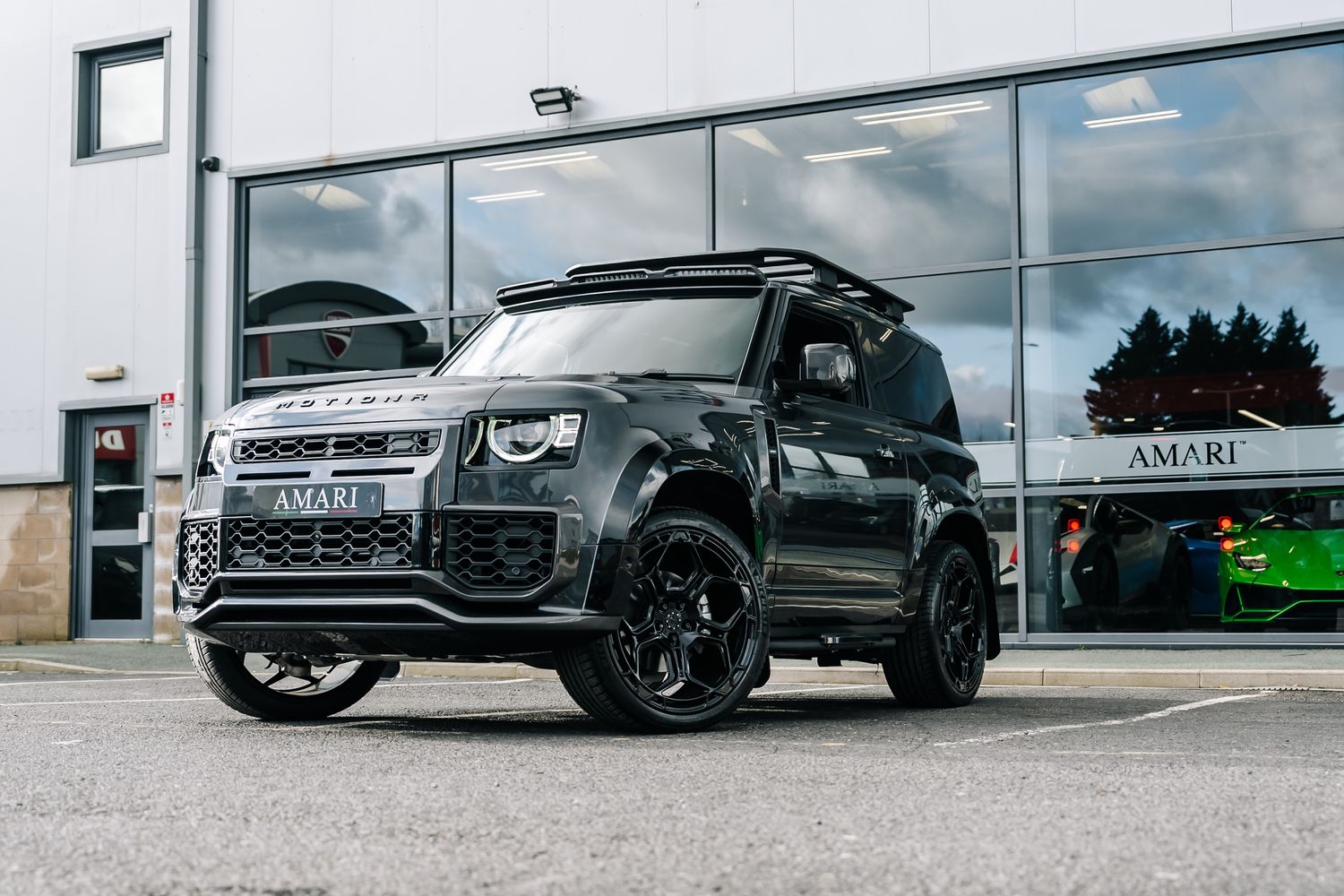 Land Rover Defender 90 D250 Hard Top SE D MHEV - Motion R Design