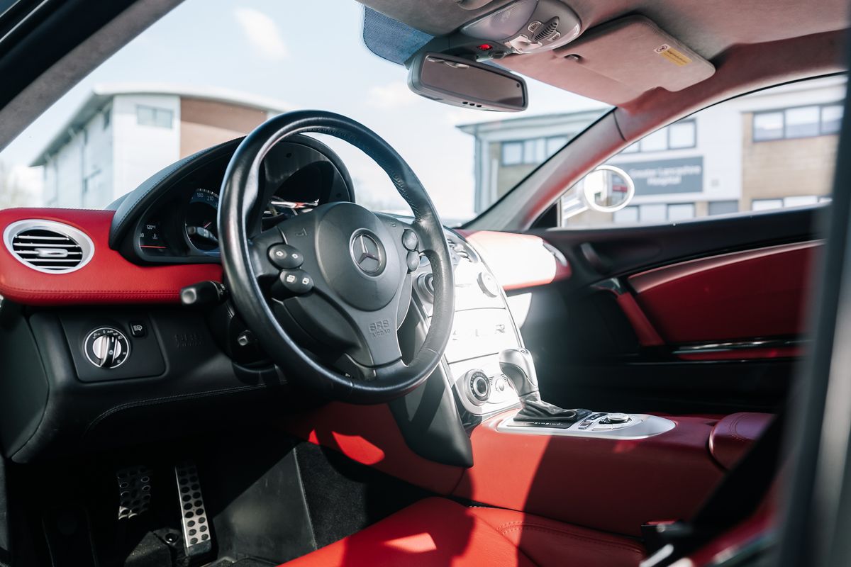 Mercedes-Benz SLR McLaren