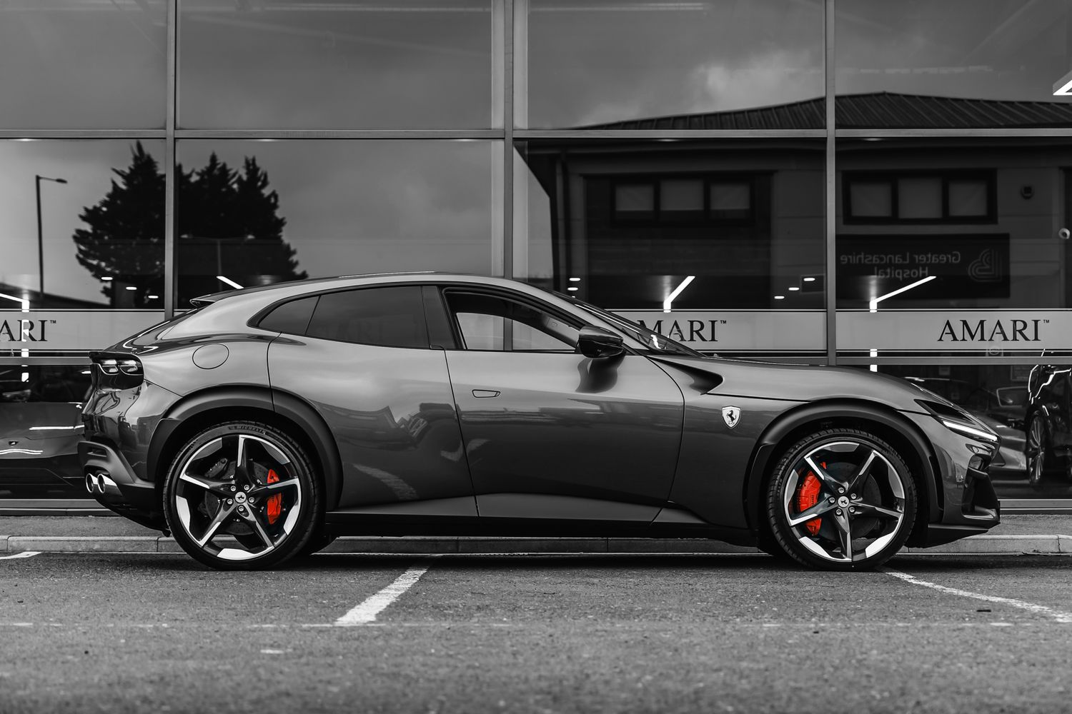 Ferrari Purosangue 6.5 V12