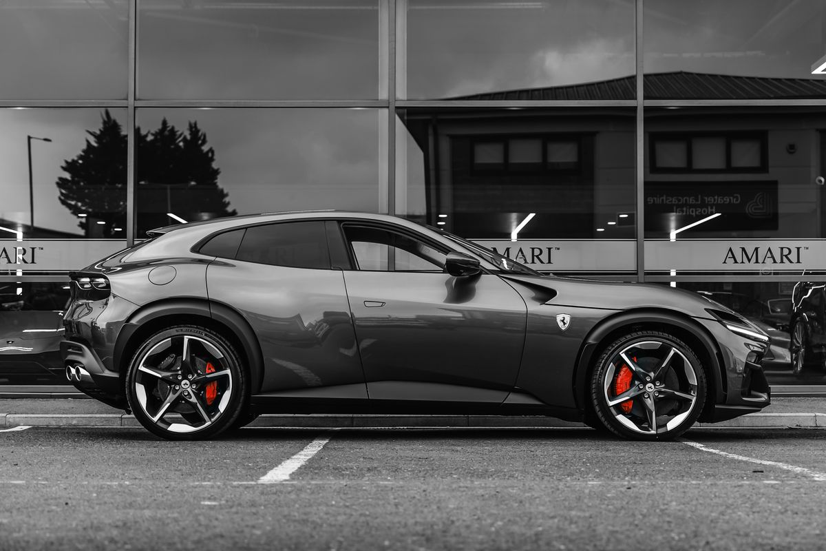 Ferrari Purosangue 6.5 V12