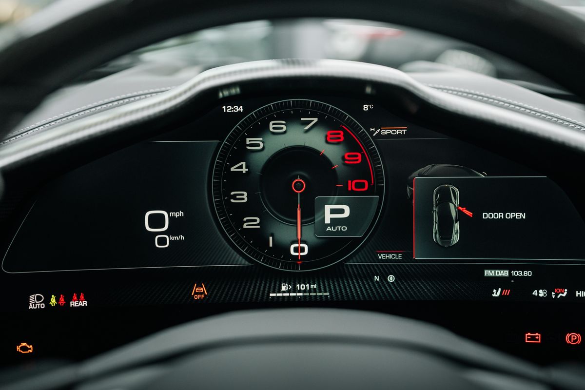 Ferrari Purosangue 6.5 V12