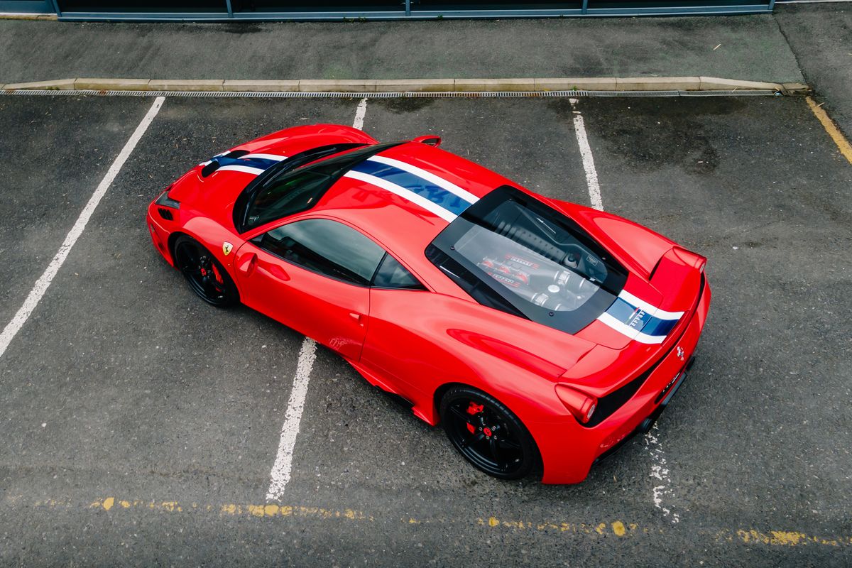 FERRARI 458 SPECIALE