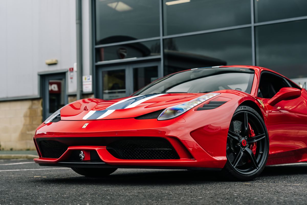 FERRARI 458 SPECIALE