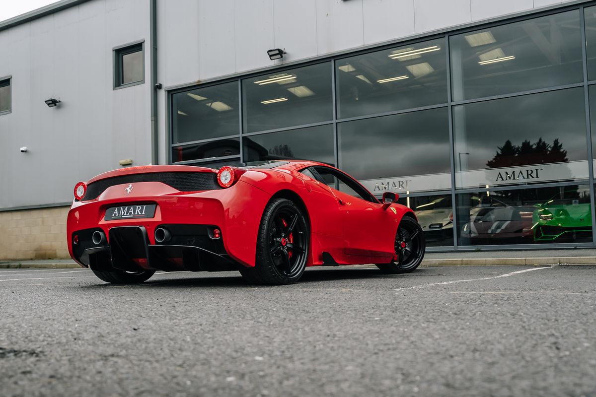 FERRARI 458 SPECIALE