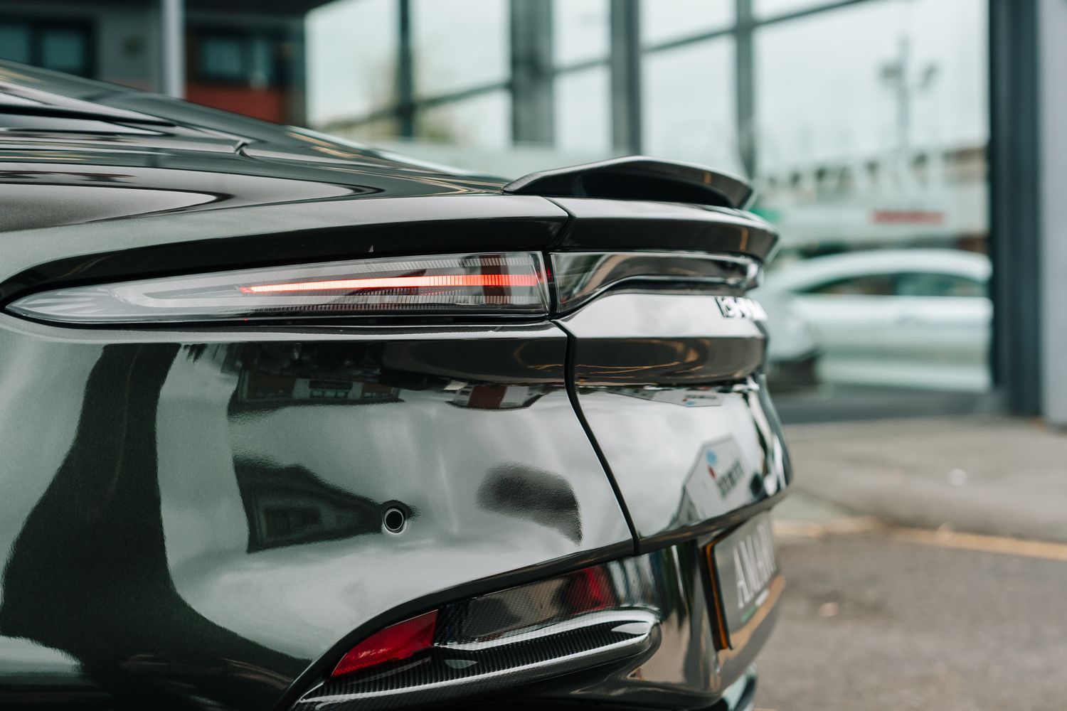 Aston Martin DBS Superleggera 770 Ultimate