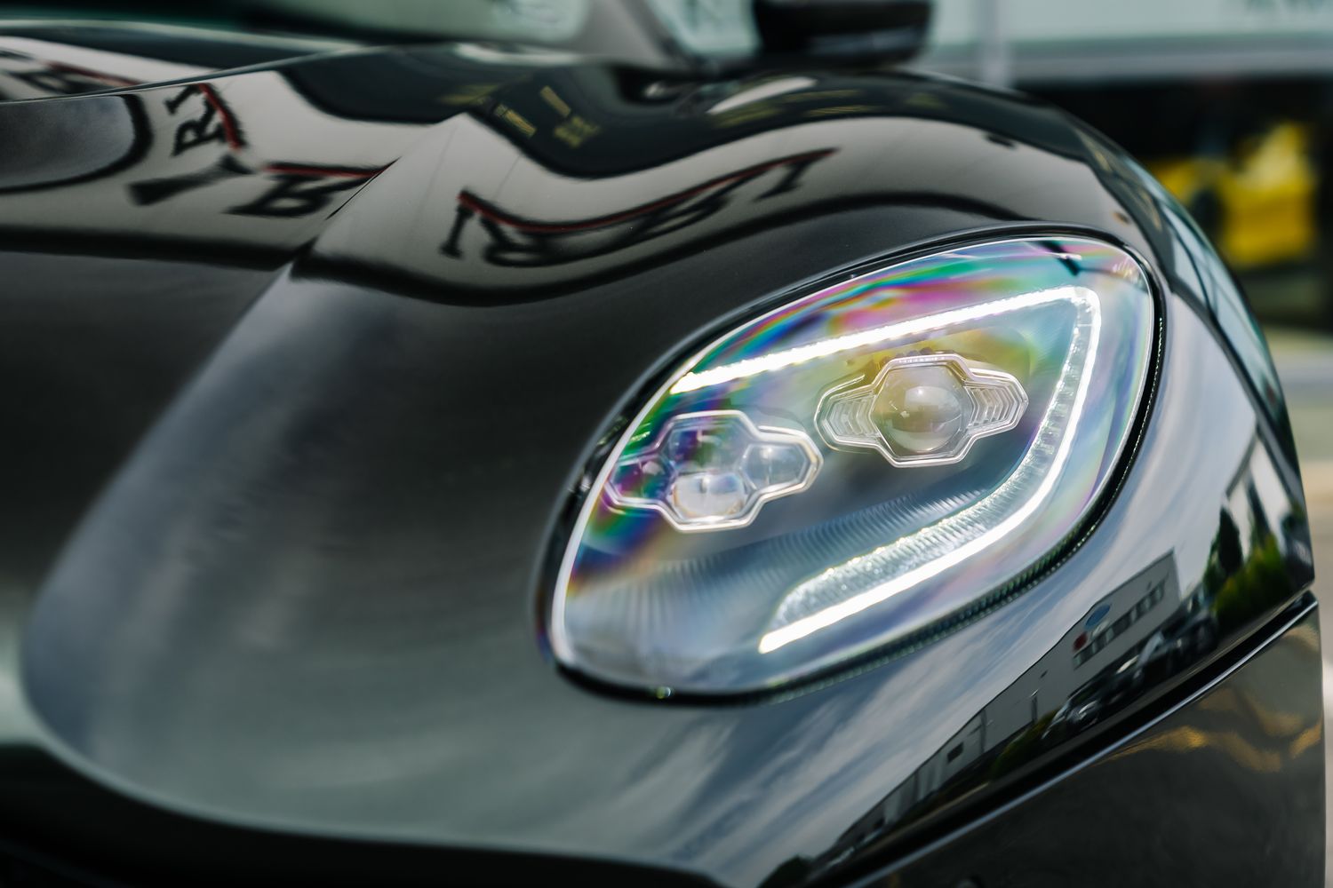 Aston Martin DBS Superleggera 770 Ultimate