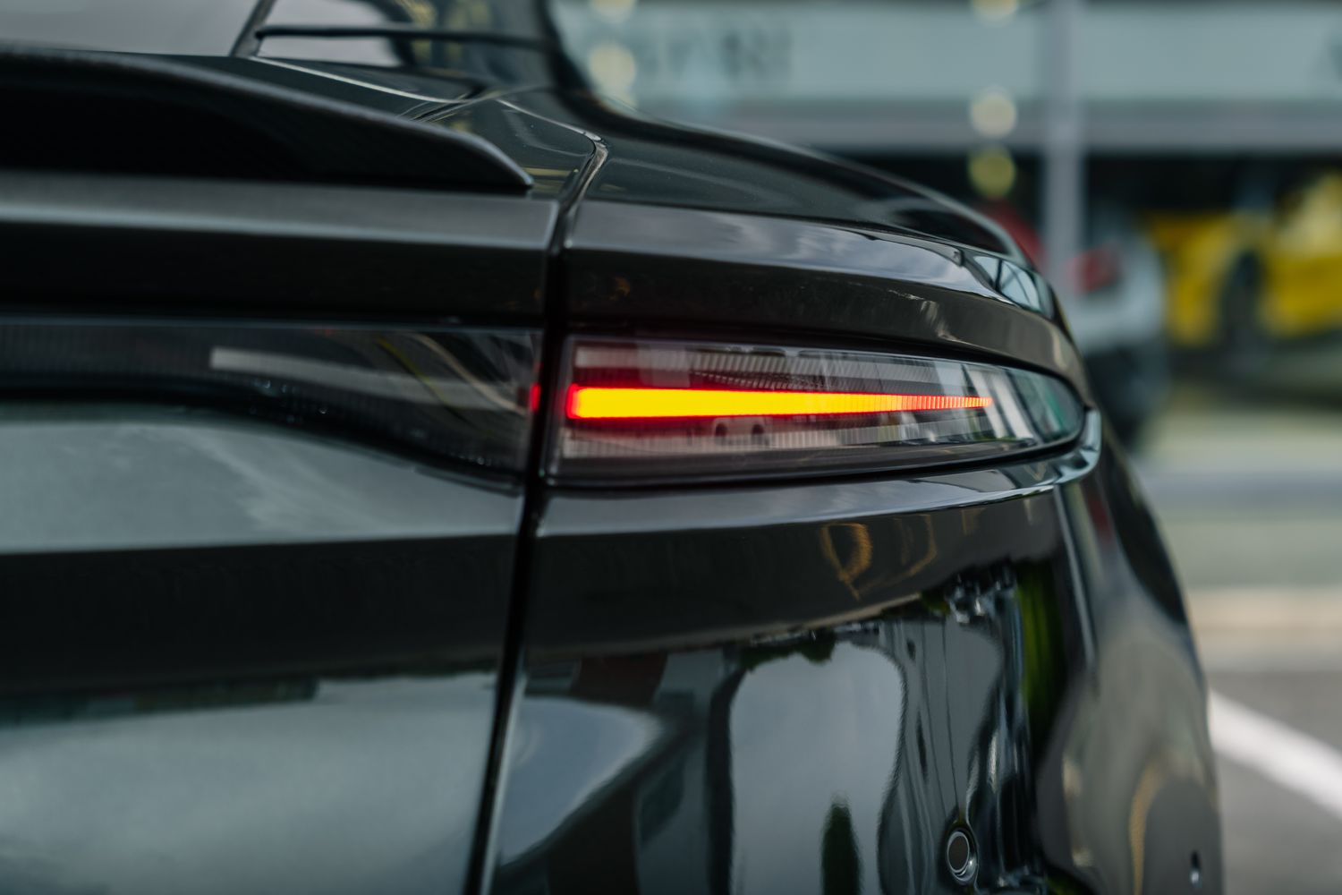 Aston Martin DBS Superleggera 770 Ultimate