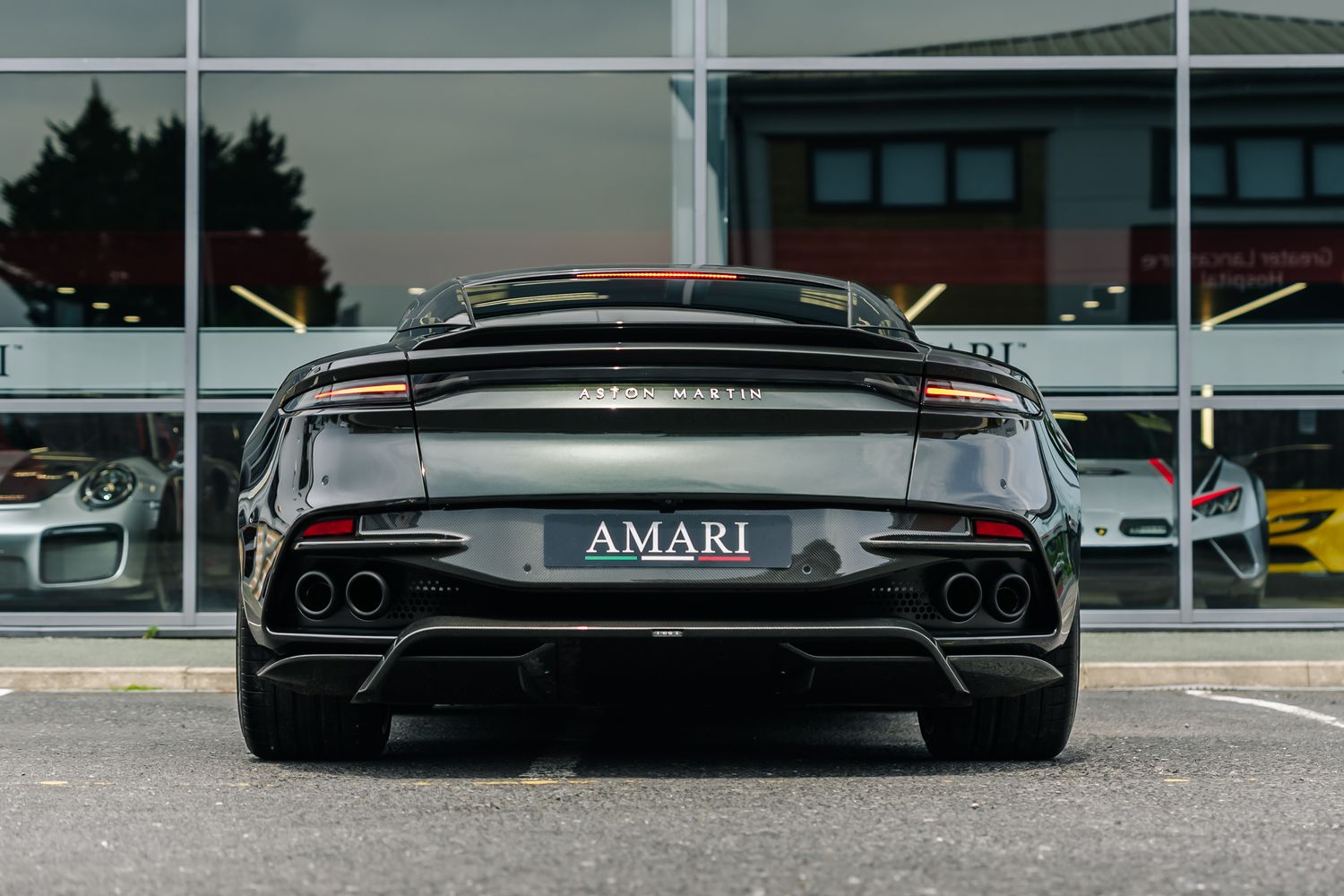 Aston Martin DBS Superleggera 770 Ultimate