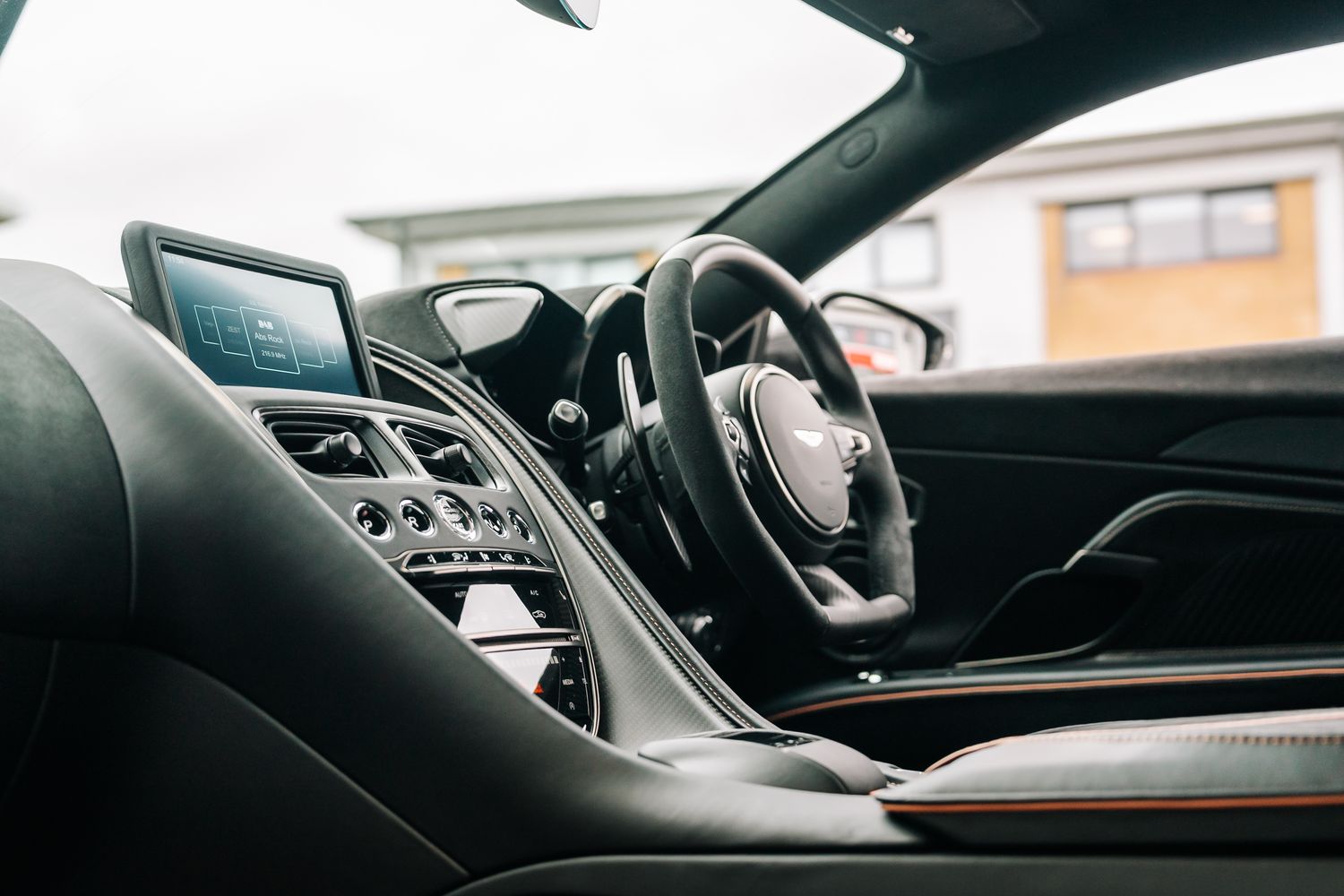 Aston Martin DBS Superleggera 770 Ultimate