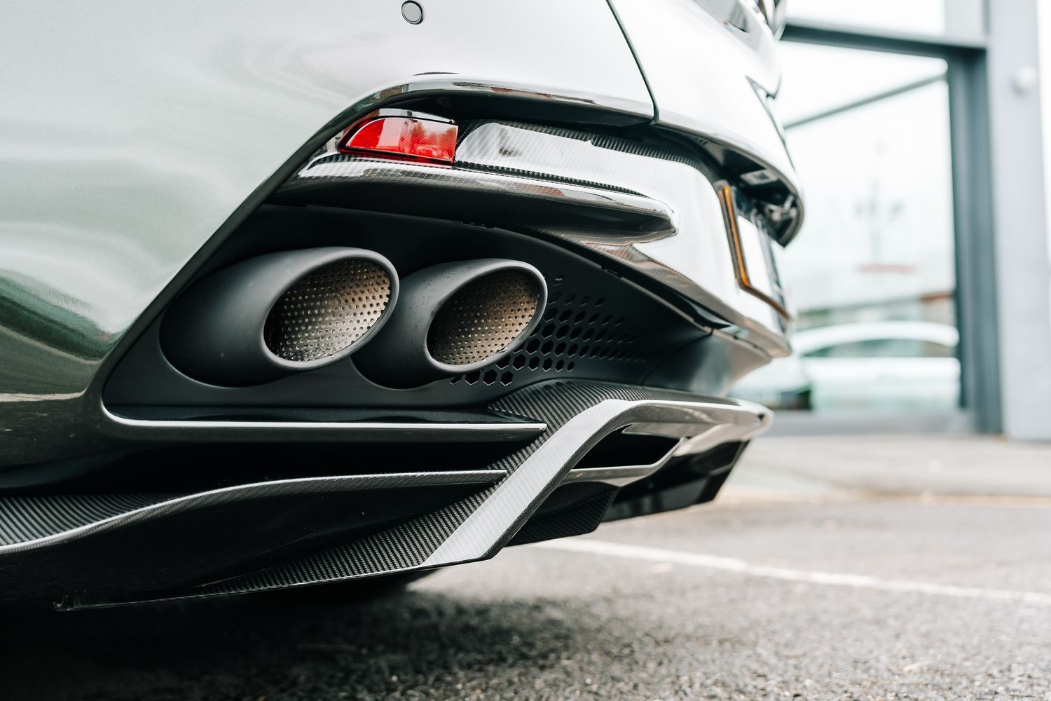 Aston Martin DBS Superleggera 770 Ultimate