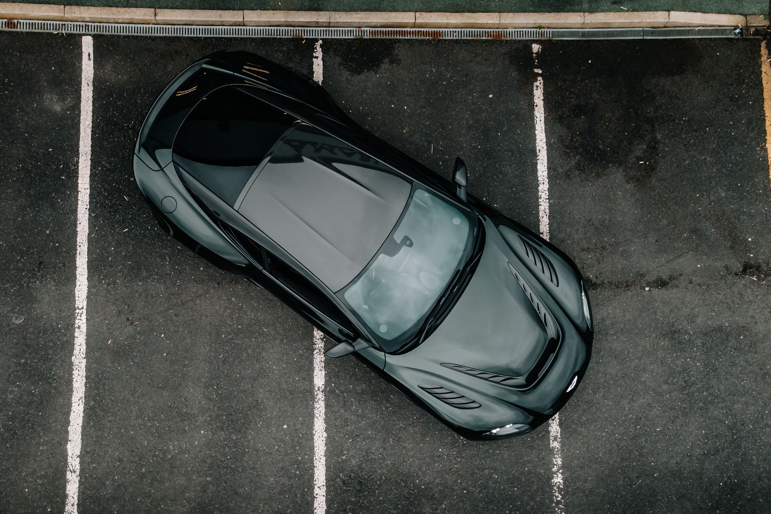 Aston Martin DBS Superleggera 770 Ultimate