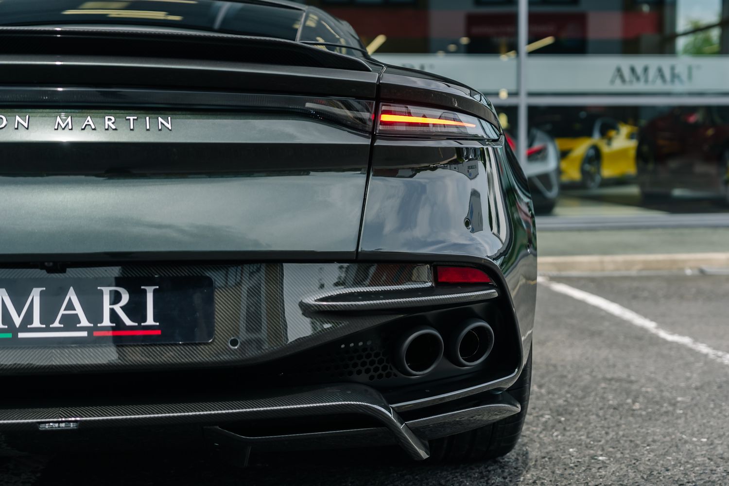 Aston Martin DBS Superleggera 770 Ultimate