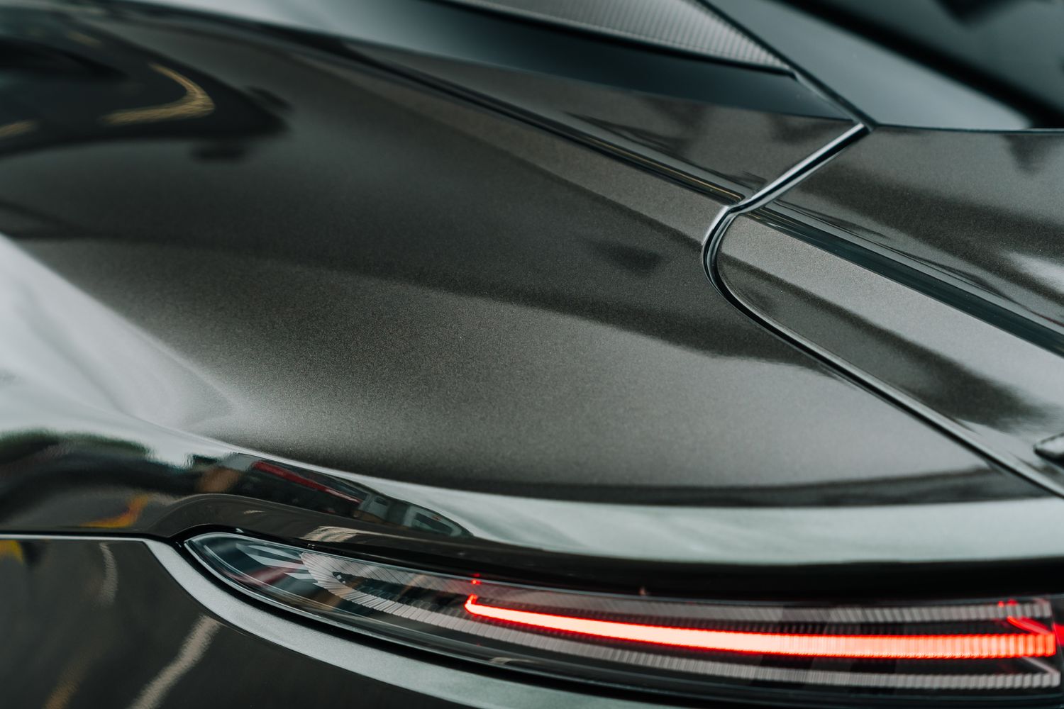 Aston Martin DBS Superleggera 770 Ultimate