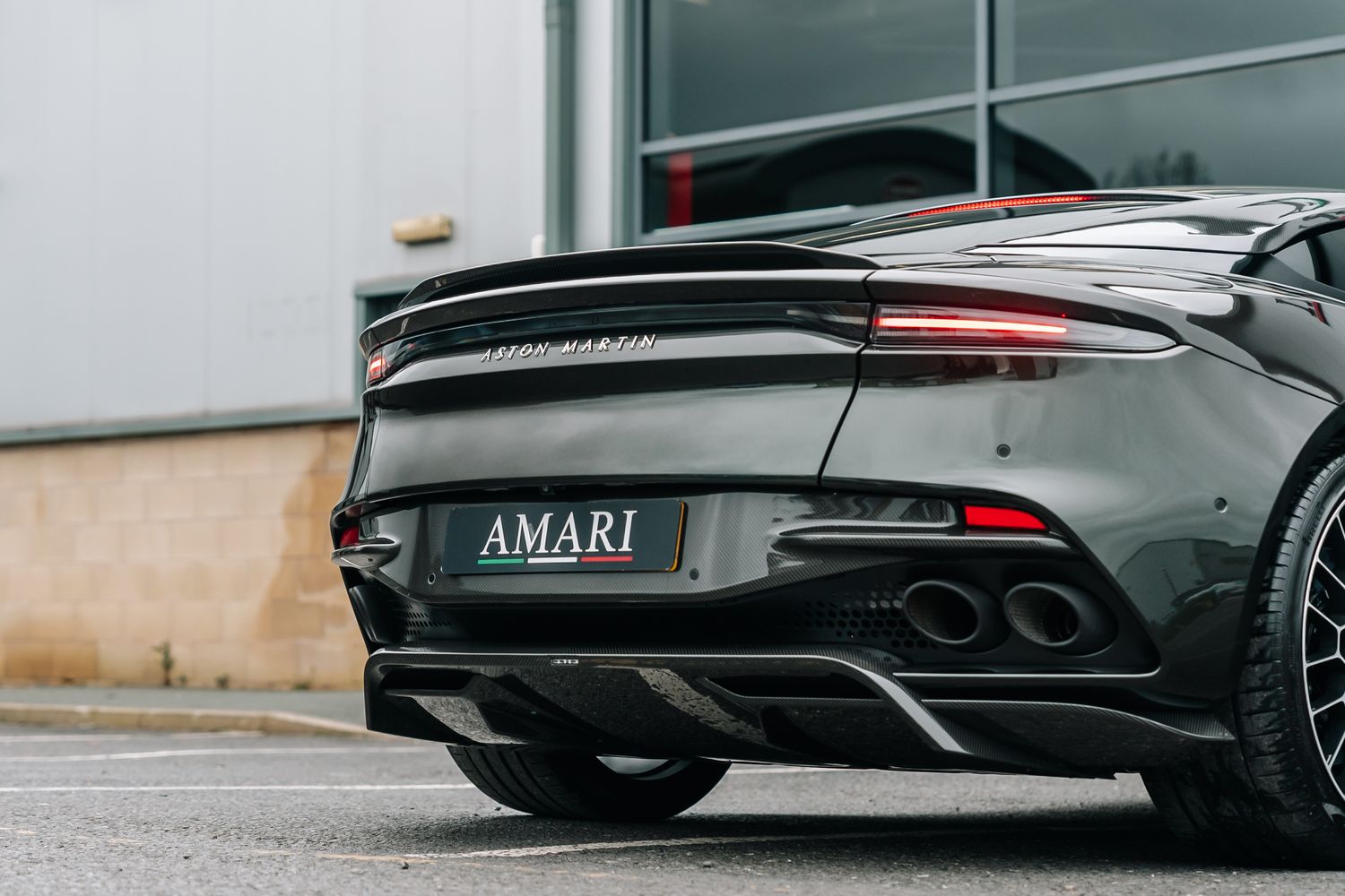 Aston Martin DBS Superleggera 770 Ultimate