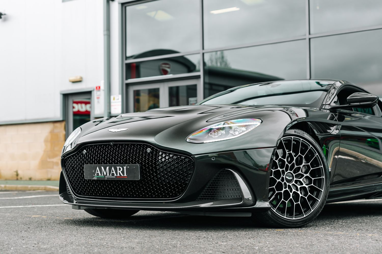 Aston Martin DBS Superleggera 770 Ultimate