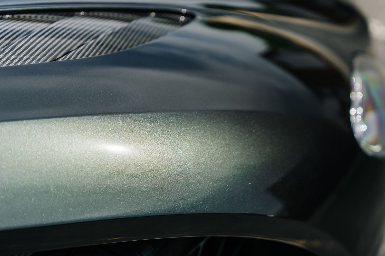 Aston Martin DBS Superleggera 770 Ultimate