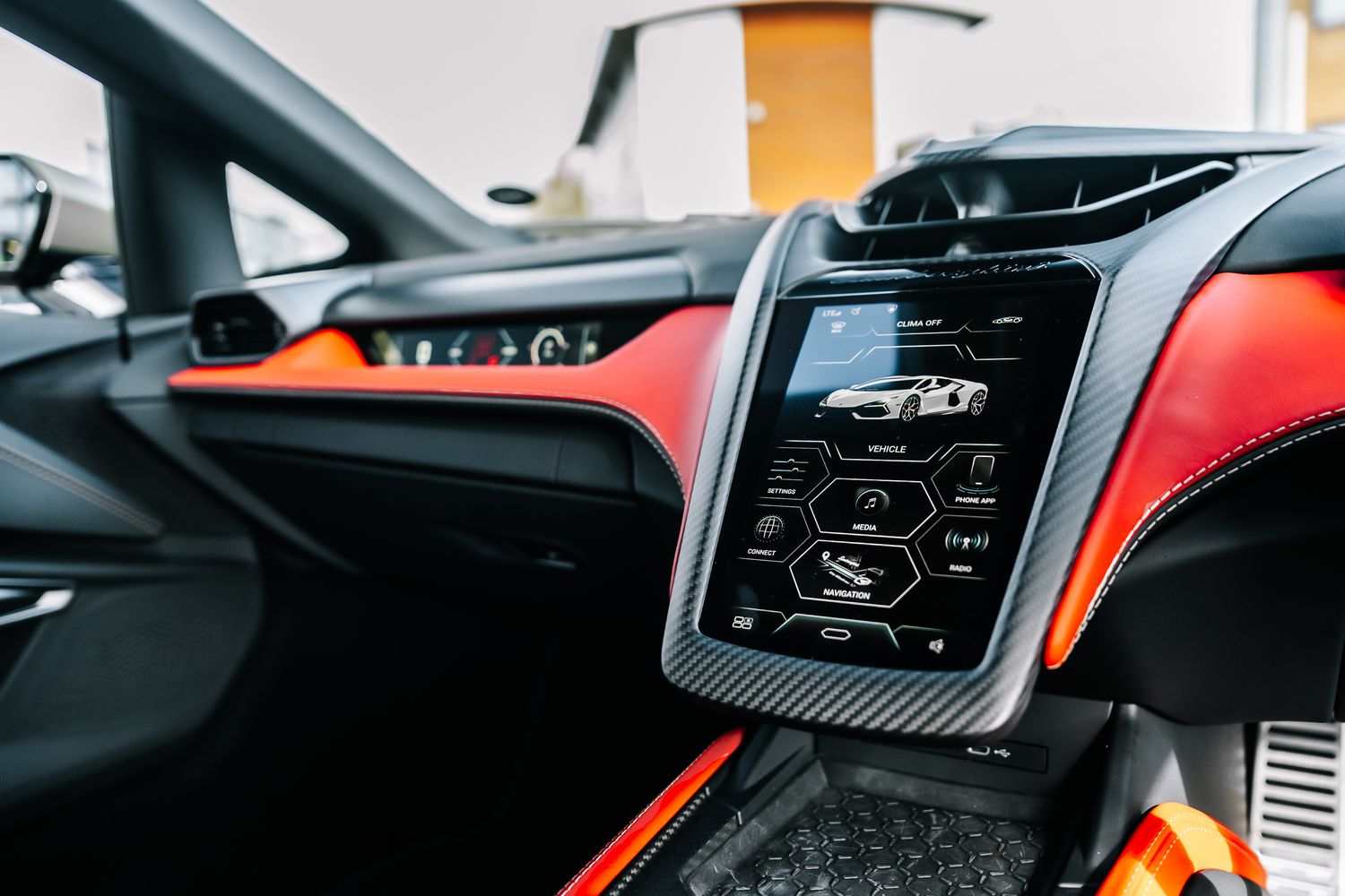 Lamborghini Revuelto