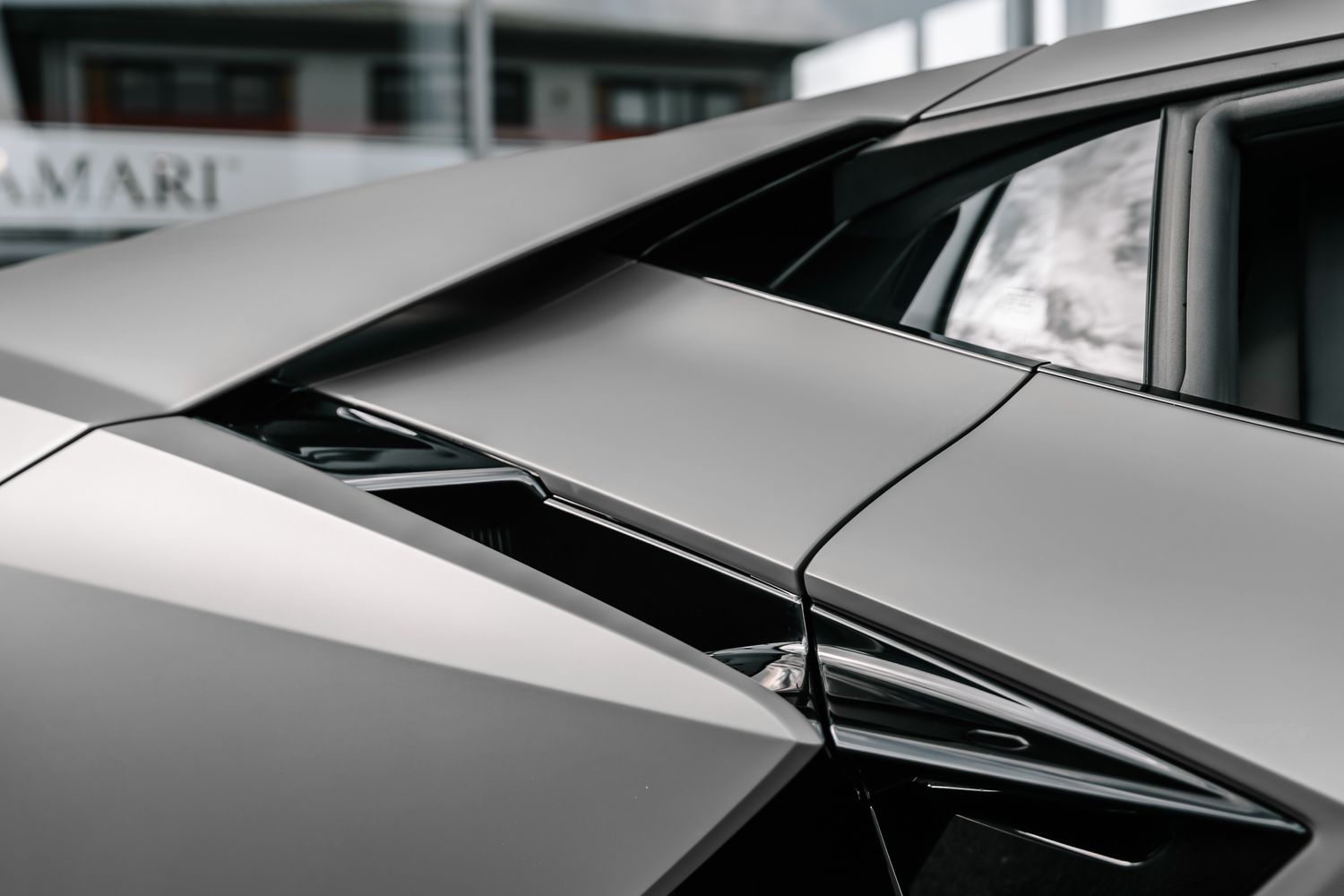 Lamborghini Revuelto