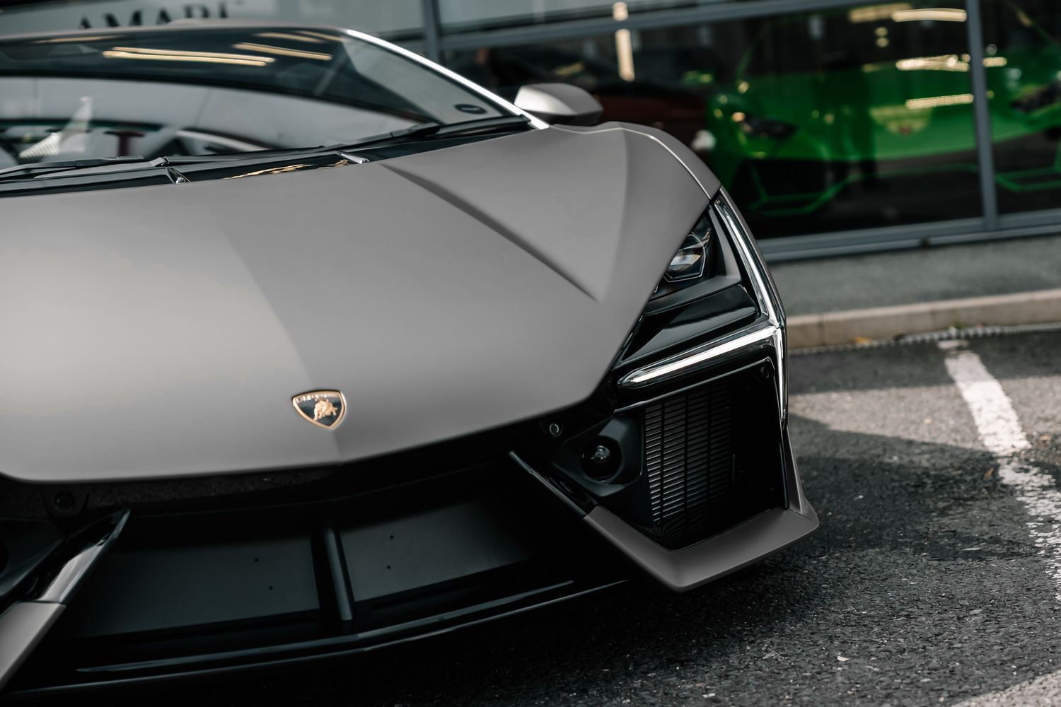 Lamborghini Revuelto