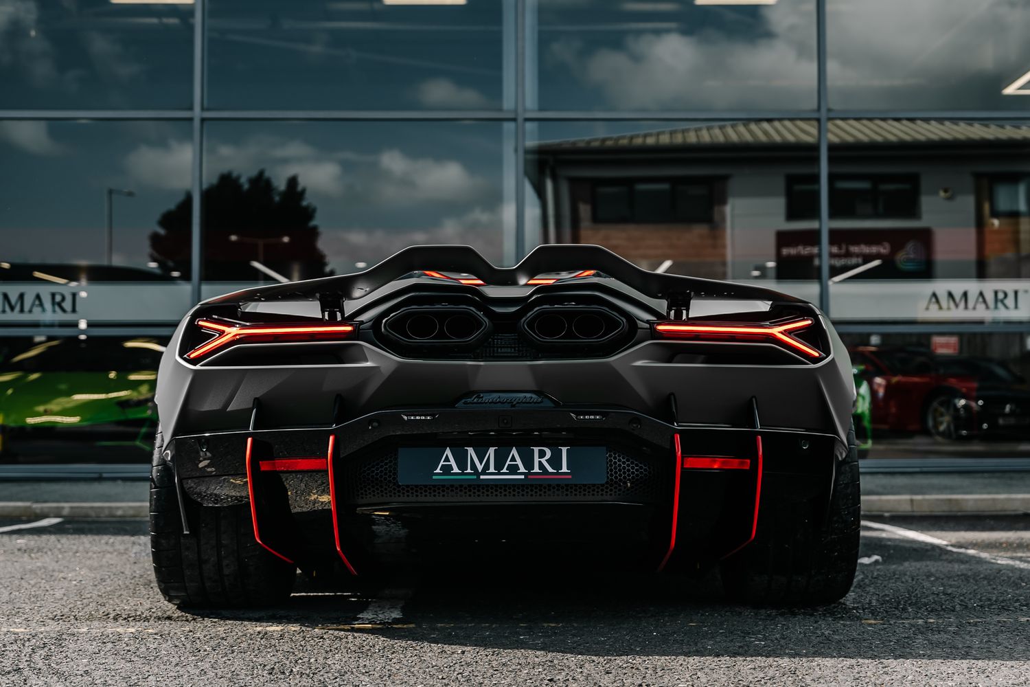 Lamborghini Revuelto