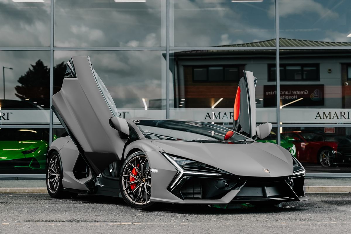 Lamborghini Revuelto