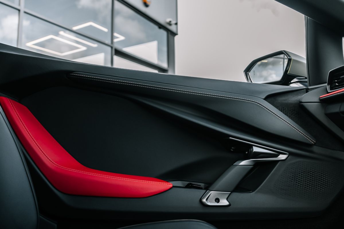 Lamborghini Revuelto