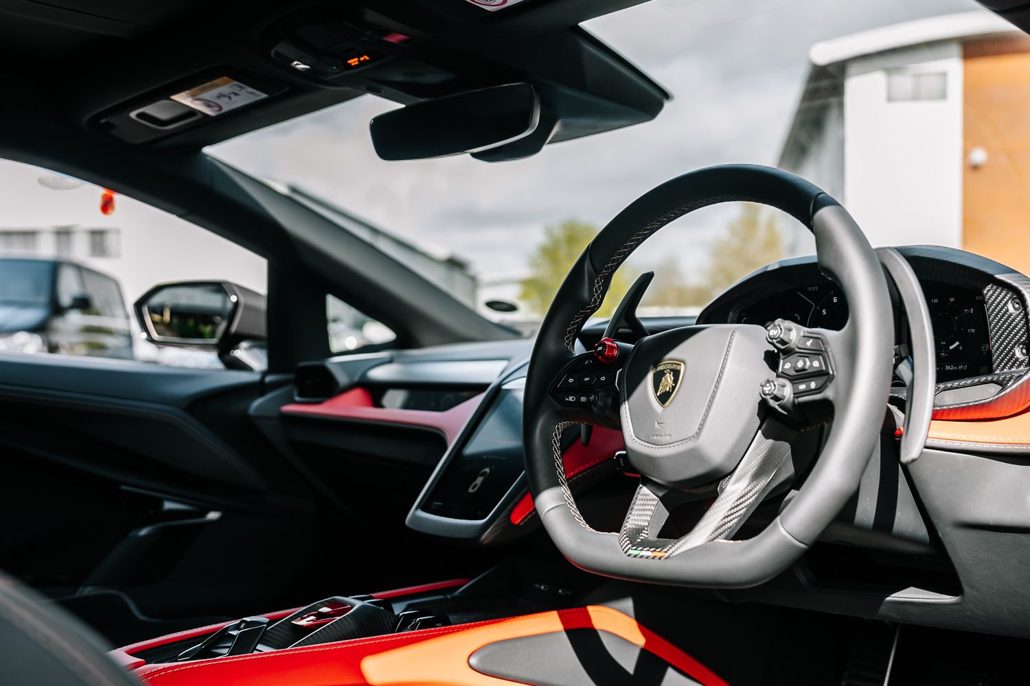 Lamborghini Revuelto