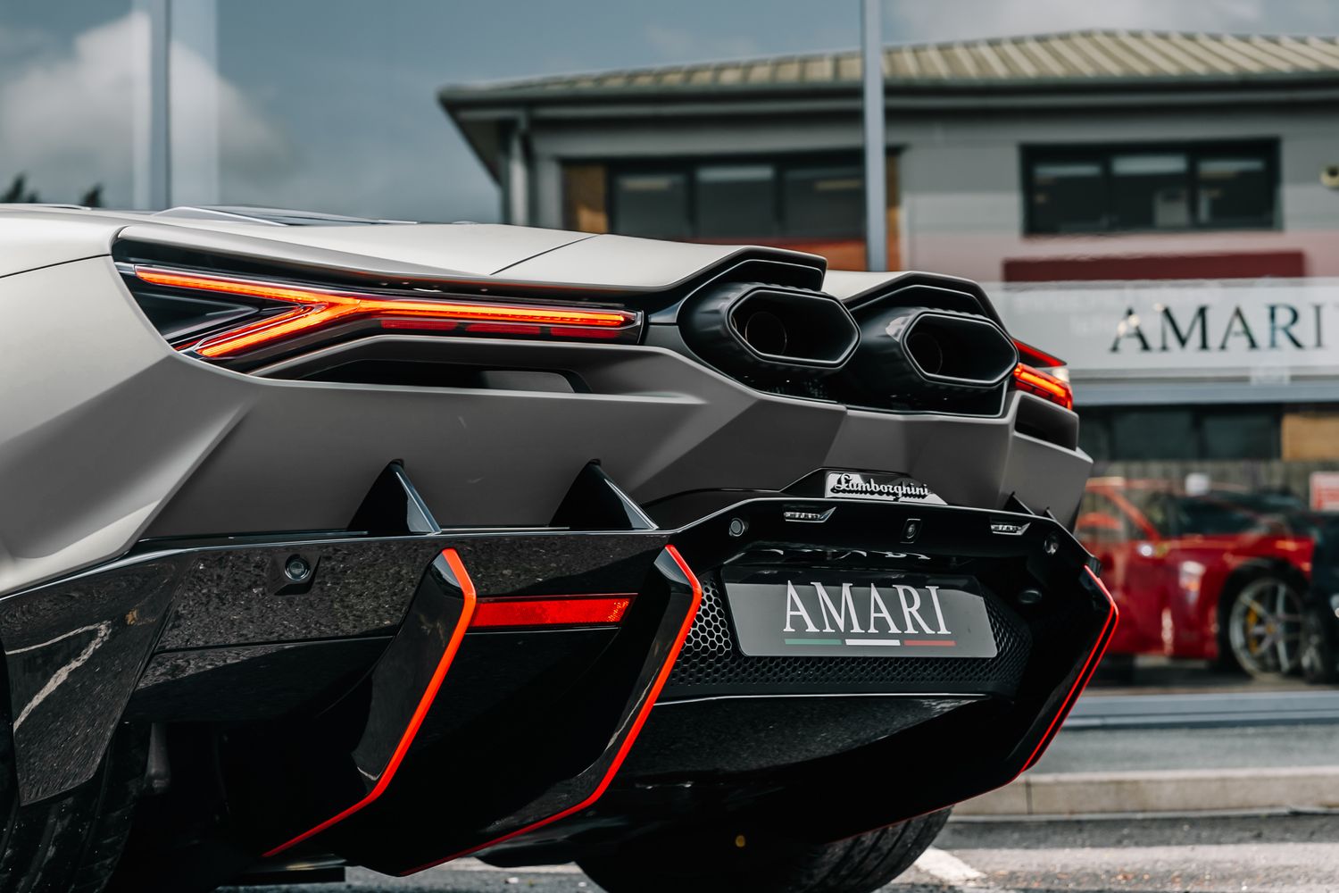 Lamborghini Revuelto
